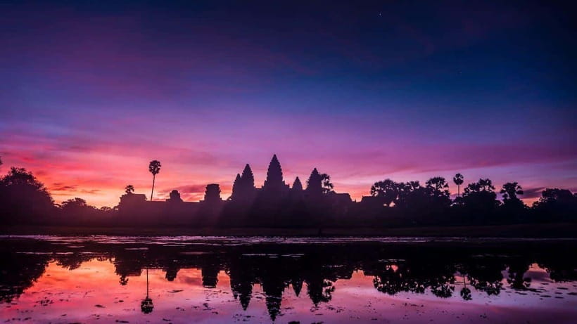 Siem Reap: 2-Days Angkor Wat with Sunrise Small-Group Tour - Guides, drivers, and the small-group setup