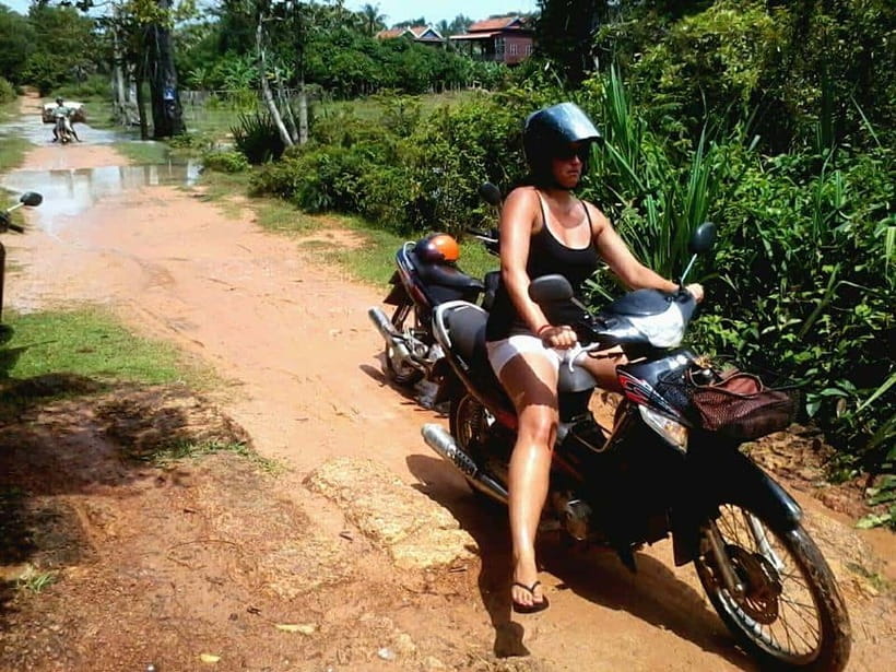 Siem Reap: 3-Hour Ancient Trails Motorbike Tour - Getting comfortable on the bike