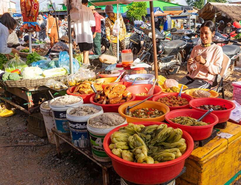 Siem Reap: Afternoon Cooking Class & Village Tour - Eating your own dinner in Siem Reap