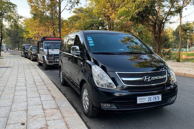 Siem Reap Airport Transfer with Fast Track Immigration Service - Meeting your hostess at Siem Reap Angkor Airport