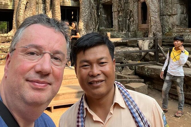 Siem Reap Angkor Private Tour Guide in English and Spanish - Key points at a glance