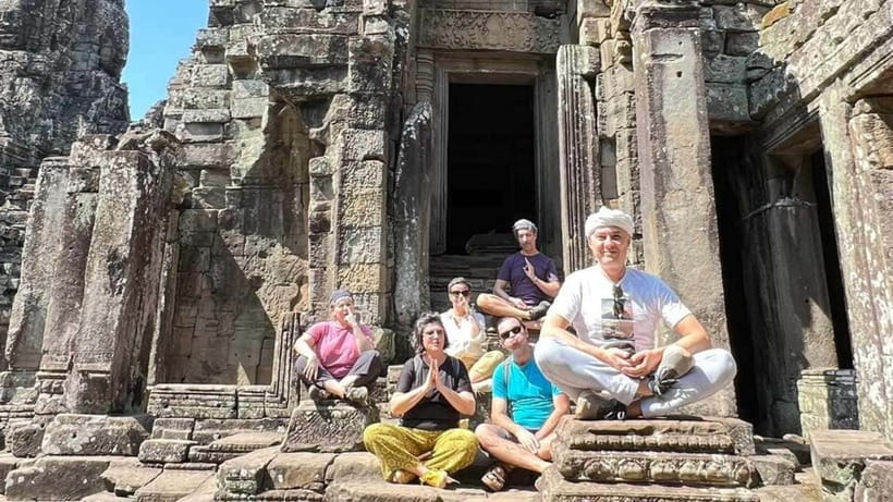 Siem Reap: Angkor Sunrise 1- or 2-Day Guided Temples Tour - Angkor Thom and the many faces of Bayon