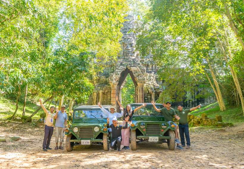 Siem Reap: Angkor Sunrise Jeep Tour / SUV Car Available - Local snacks and an off-road ride