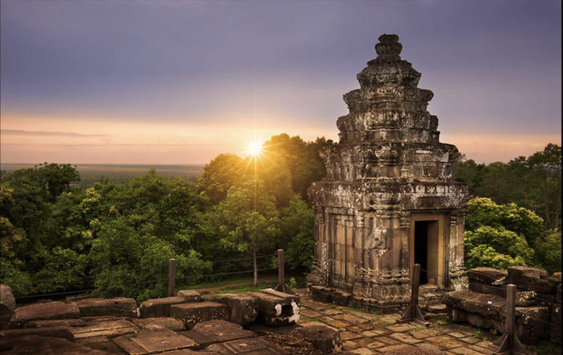 Siem Reap: Angkor Temples Tour - Shared Tours tours guide - Entering through Angkor Thom’s South Gate