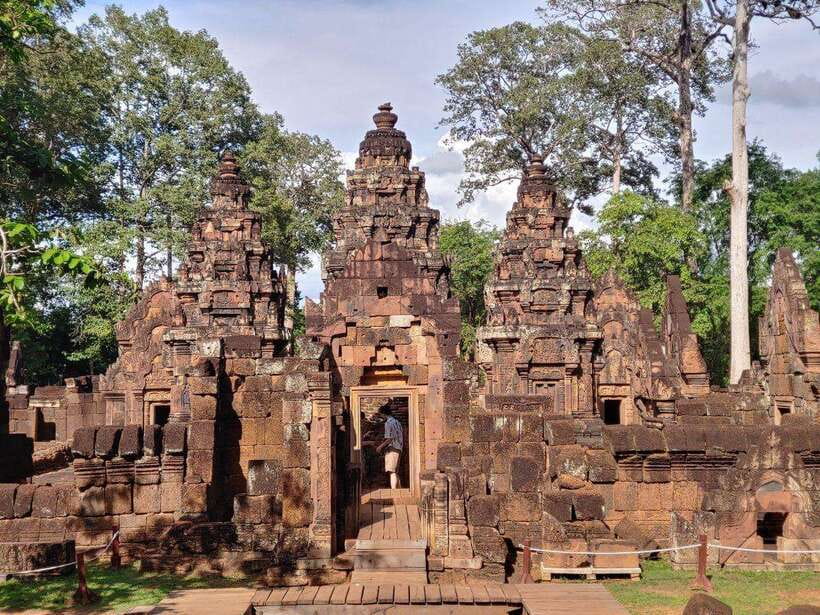 Siem Reap: Angkor Wat, Angkor Thom, and Banteay Srei Tour - Key points to know before booking