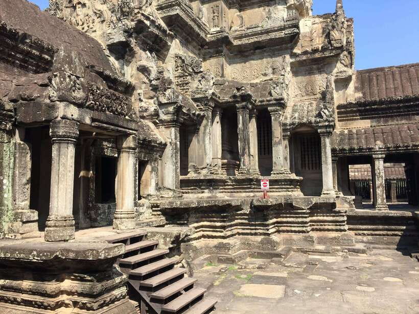 Siem Reap: Angkor Wat Half-Day Trip with Local Guide - What the guide adds to the Angkor experience