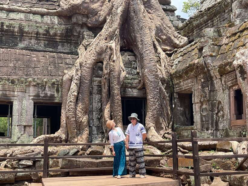 Siem Reap: Angkor Wat Private full Day Tour - Heat, pace, and what to bring
