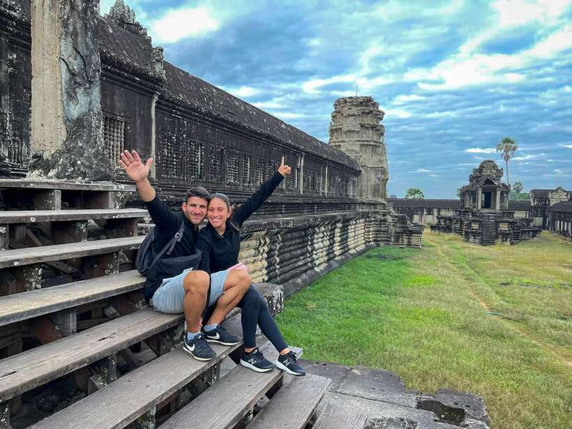 Siem Reap: Angkor Wat Private Tuk-Tuk Tour - Ta Prohm is beautiful, crowded, and worth the stop
