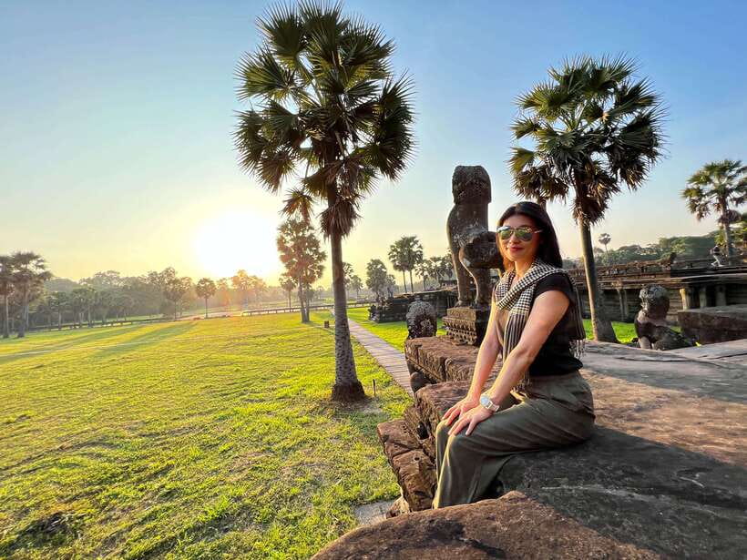 Siem Reap: Angkor Wat Small-Group Day Tour and Sunset - The morning begins at Angkor Thom’s South Gate