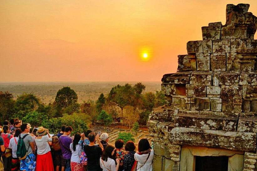 Siem Reap: Angkor Wat Small-Group Full Day Tour and Sunset - A long day through Angkor’s greatest monuments