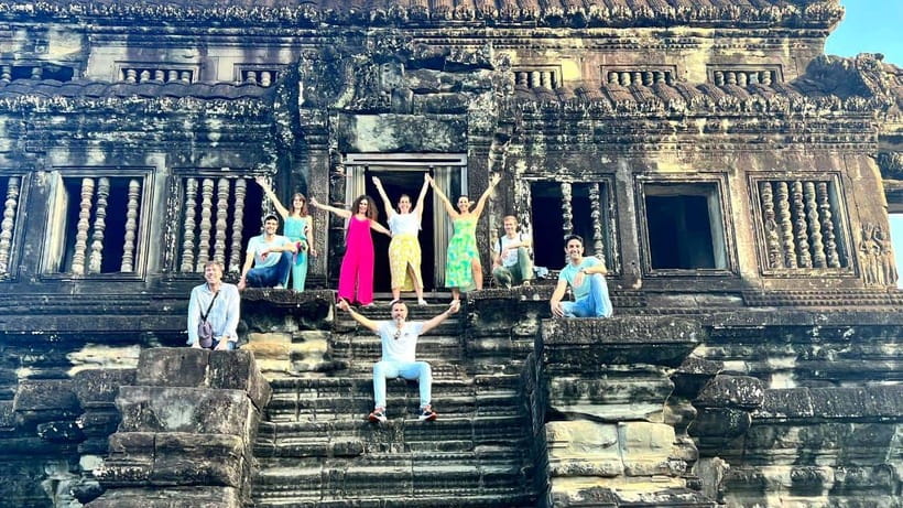 Siem Reap: Angkor Wat: Small-Group Sunrise Tour - What the guide adds to the experience