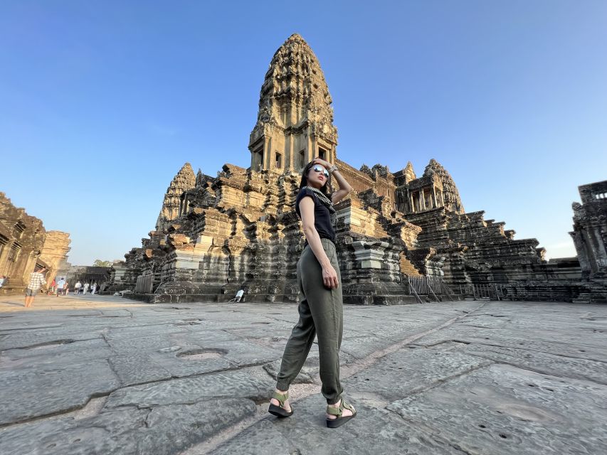 Siem Reap: Angkor Wat Small-Group Sunrise Tour & Breakfast - Bayon’s stone faces and Buddhist purpose