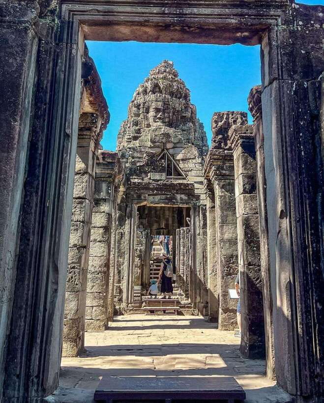 Siem Reap: Angkor Wat Small Group Tour with Spanish Guide - The second day: quieter temples and fine carvings