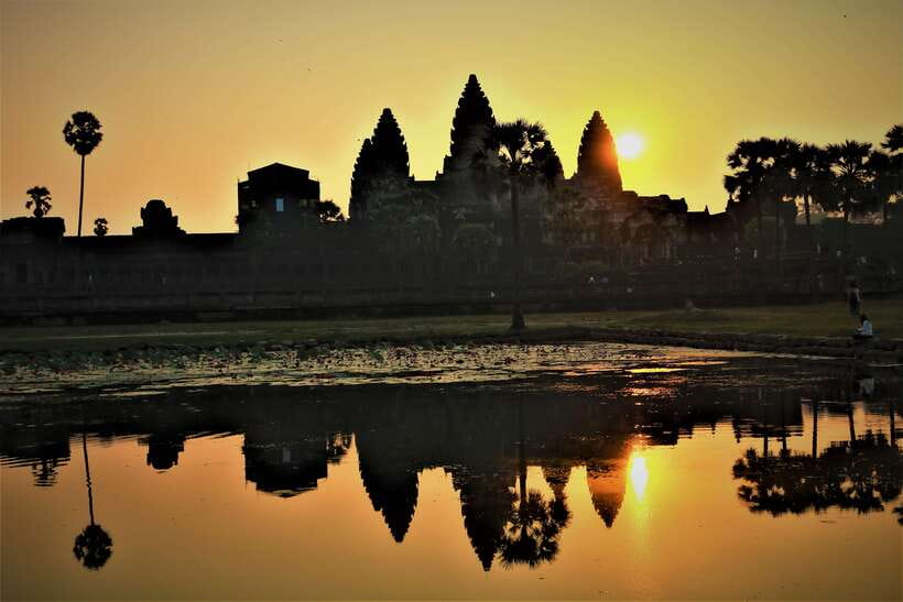 Siem Reap: Angkor Wat Sunrise and Best Temples Tour - Key points to know before booking