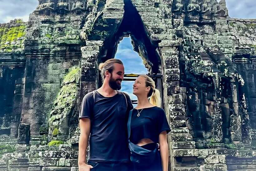Siem Reap: Angkor Wat Sunrise and Full-Day Sightseeing Tour - Bayon and its many stone faces