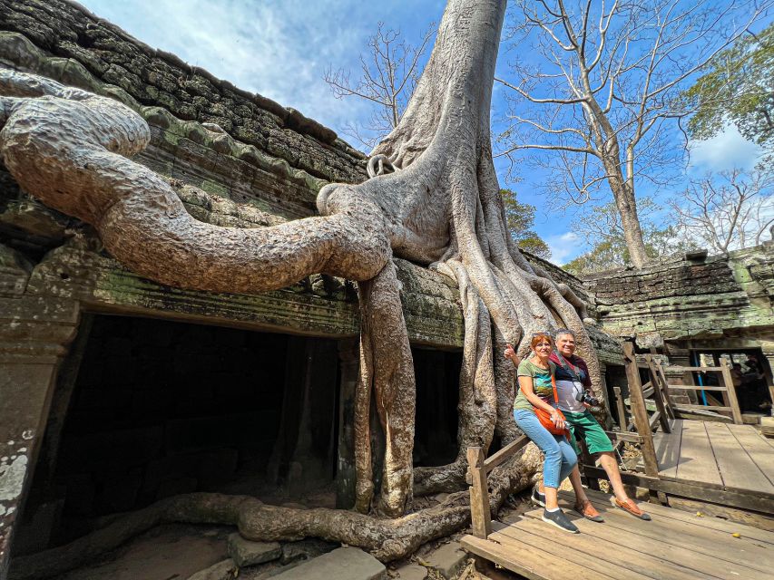 Siem Reap: Angkor Wat Sunrise and Market Tour by Jeep - The local market is the tour’s most everyday stop