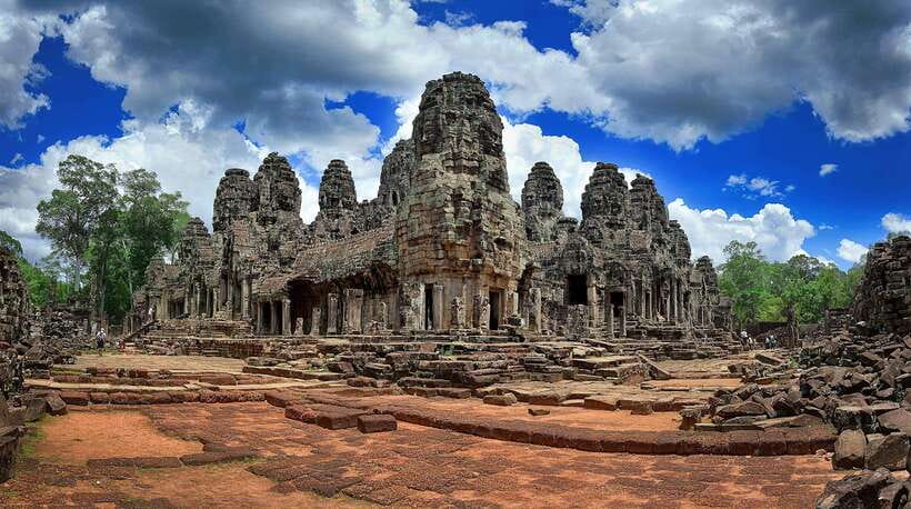 Siem Reap: Angkor Wat Sunrise Tour With Small Group - Ta Prohm finishes the temple circuit