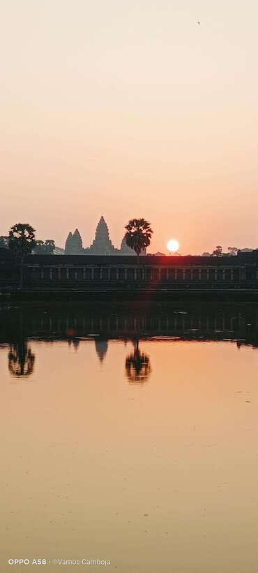 Siem Reap: Angkor Wat Sunrise Tour with Spanish Guide - Should you book it?