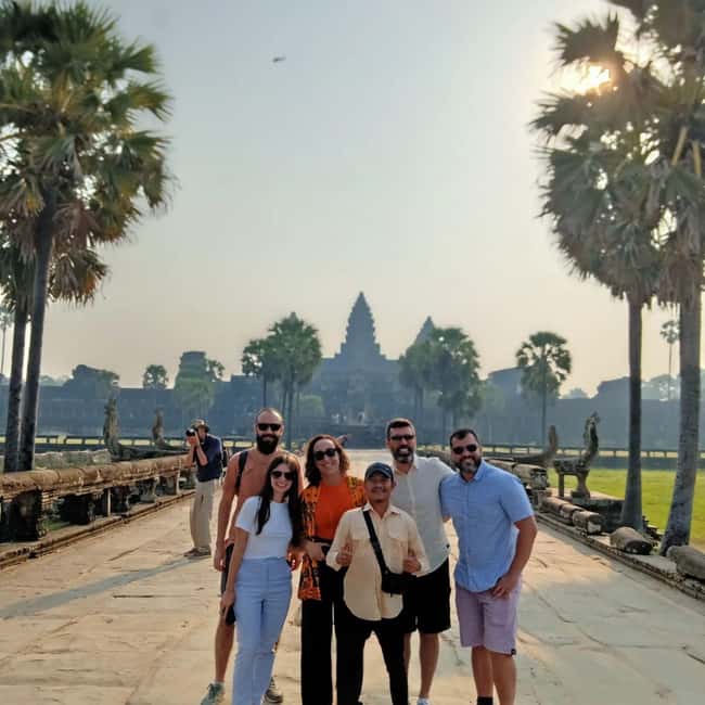 Siem Reap: Angkor Wat Sunrise Tour with Spanish Guide - Transport, group size, and the real price