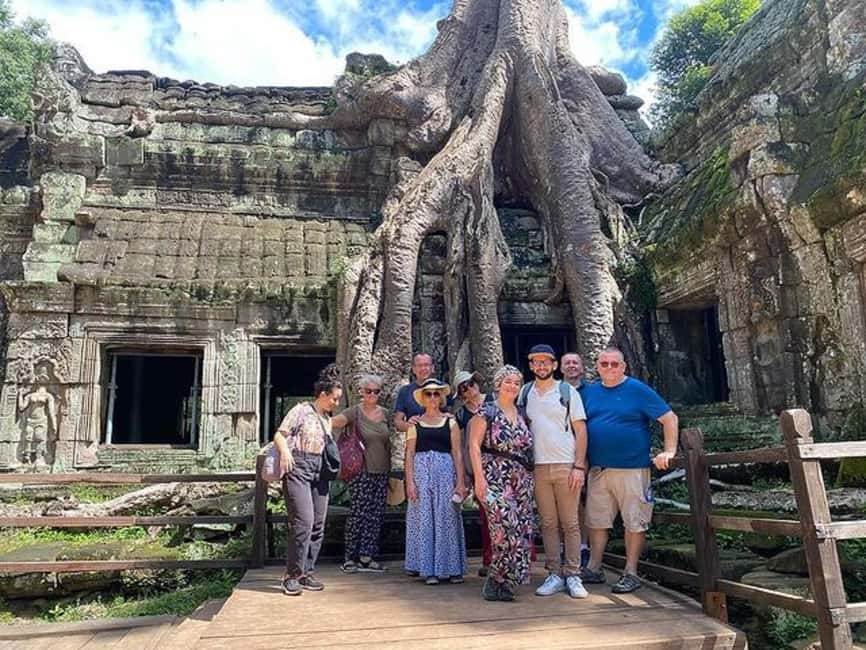 Siem Reap: Angkor Wat Tour with French-Speaking Guide - Banteay Srei and the finest carvings