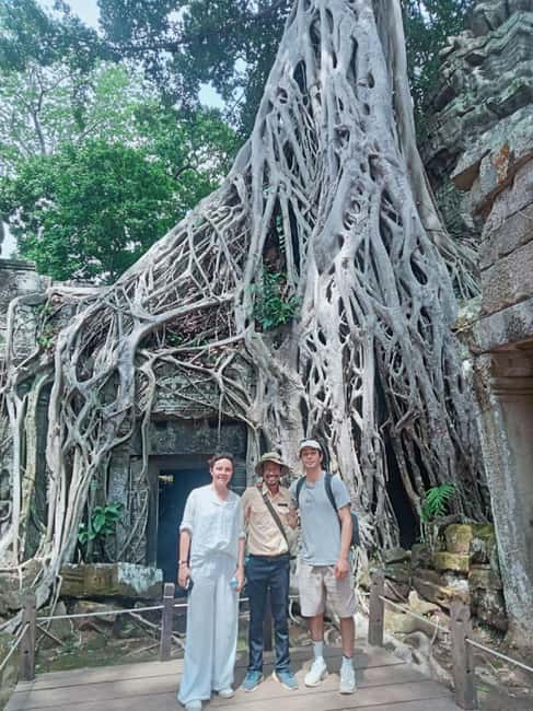 Siem Reap: Angkor Wat Tour with French-Speaking Guide - Transport, meals, and the daily rhythm