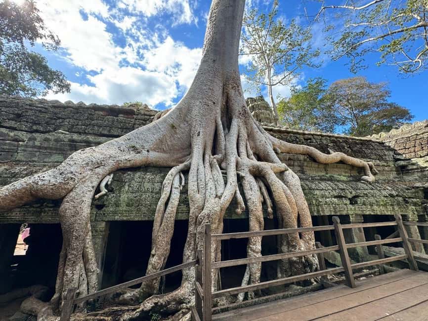 Siem Reap: Angkor Wat Tour with Italian-Speaking Guide - Clothing and practical preparation
