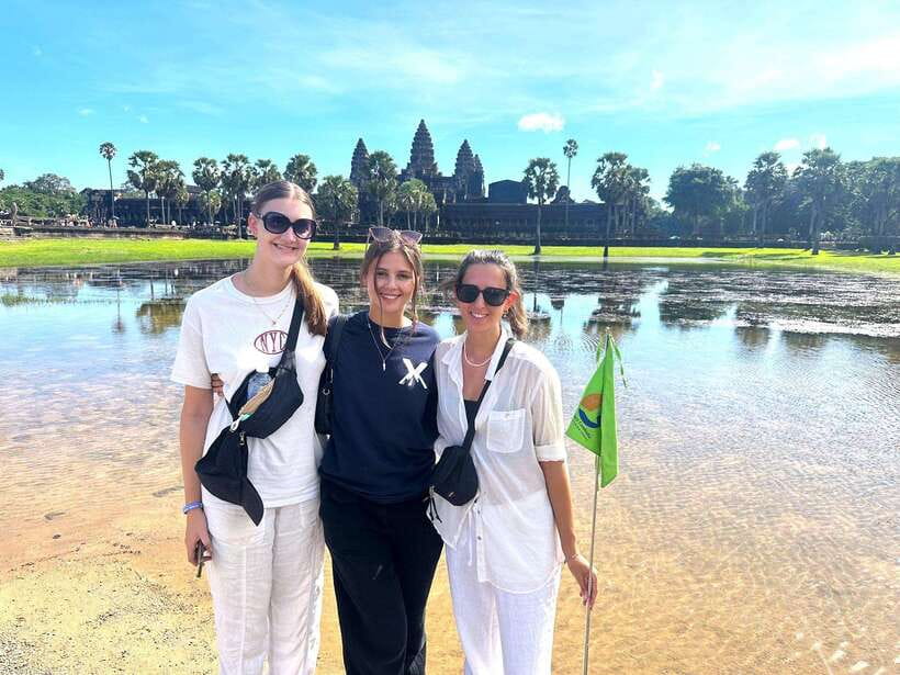 Siem Reap: Angkor Wat with German or English Guided Tour - Why this tour works well for a first day at Angkor