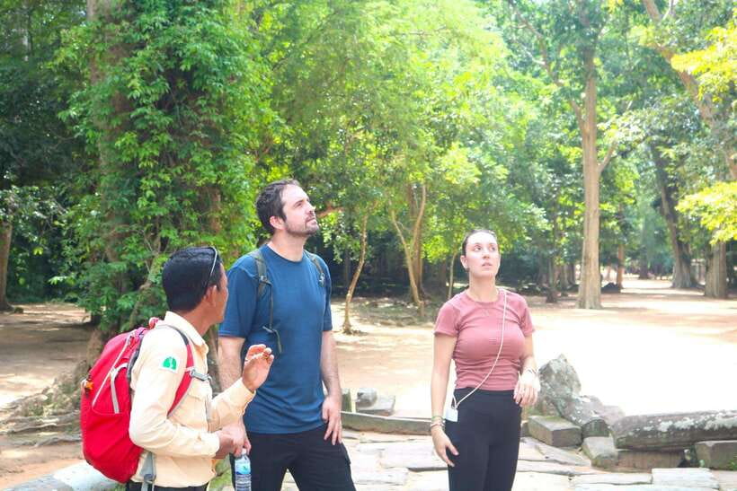Siem Reap: Angkor Wat with German or English Guided Tour - Pickup and the 20-minute ride to Angkor