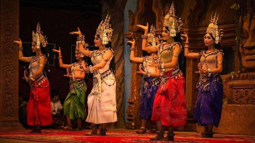 Siem Reap: Apsara Dance Show and Dinner with Hotel Pickup - What the evening is really about