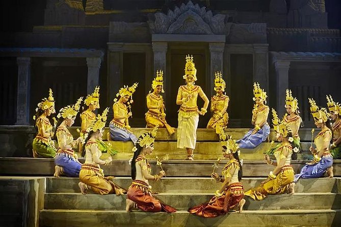 Siem Reap: Apsara Dance Show & Dinner with Tuk-Tuk Transfers - Arrive early for food and a better view