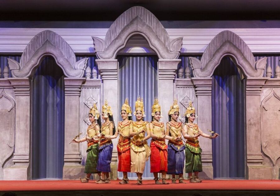Siem Reap: Apsara Dance Show & Dinner with Tuk-Tuk Transfers - What the five dance sets are like