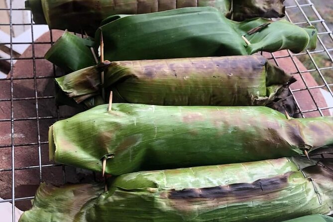 Siem Reap Authentic Breakfast and Market Tour - Phsar Leu Thom Thmey: finish with Cambodian sweets