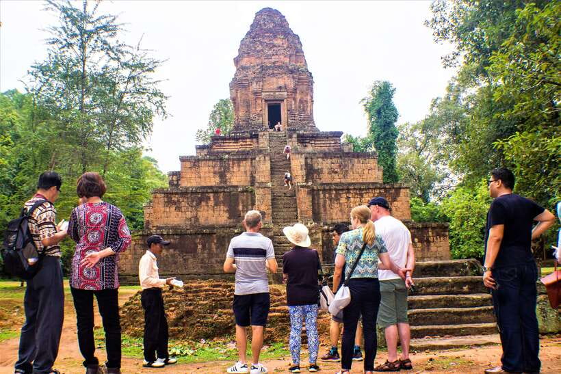 Siem Reap: Banteay Srei and Grand Circuit Heritage Tour - Value at $18, with one important extra cost