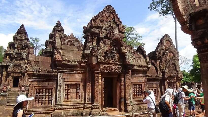 Siem Reap: Banteay Srei and Grand Circuit Heritage Tour - Preah Khan, a long walk through old stone and roots