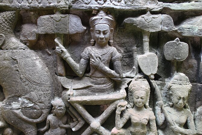 Siem Reap: Bike the Angkor Temples - Full-Day 30km Tour - Angkor Wat in the morning light