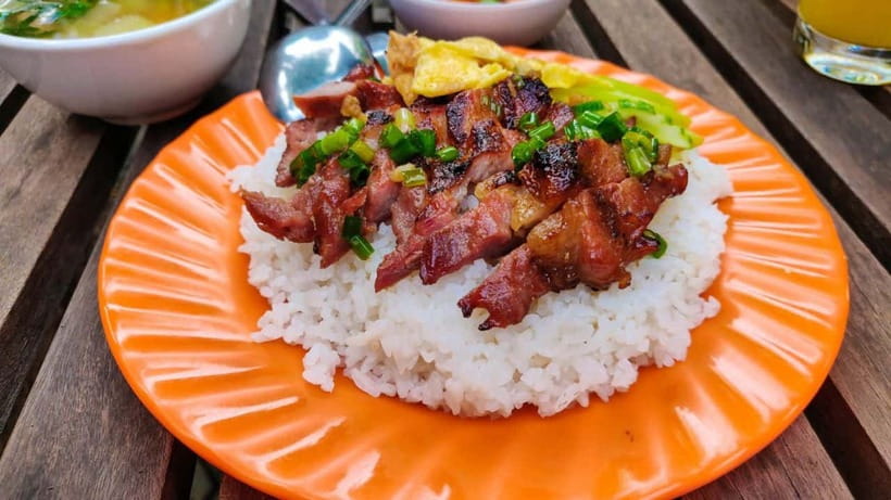 Siem Reap: Cambodia local street foods and local guide - Following the food to Road 60 at night
