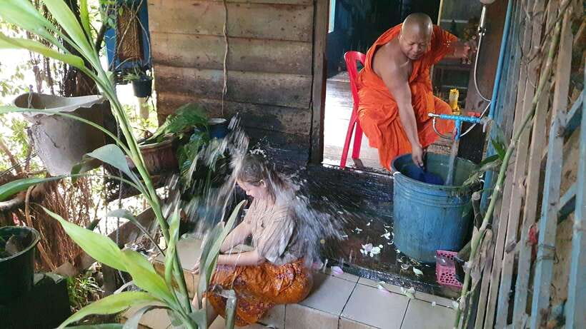 Siem Reap Cambodian Buddhist Water Blessing and Local Market - What the $19 price includes