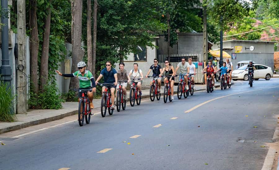 Siem Reap City Haft Day Bike Tour - Who should book this Siem Reap bike tour?