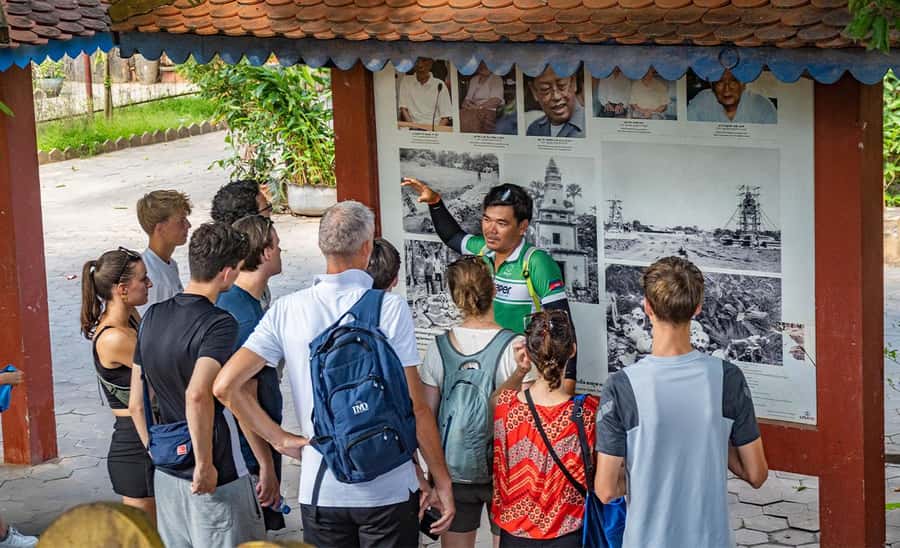 Siem Reap City Haft Day Bike Tour - Understanding Wat Thmey’s difficult history