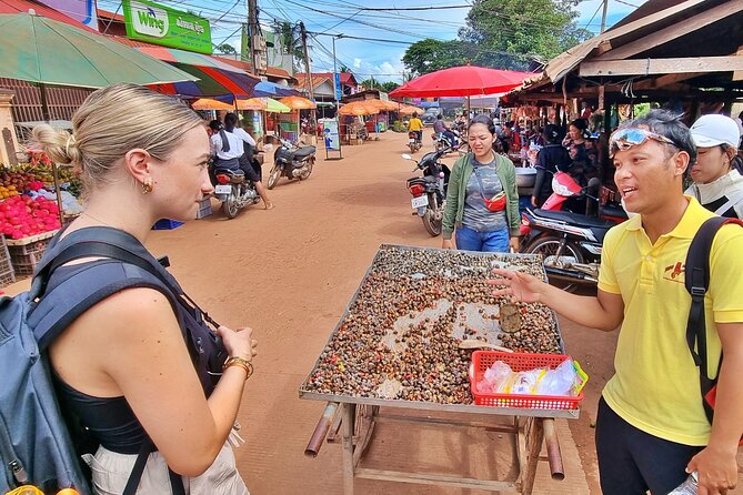 Siem Reap Countryside Jeep Tour - Bakong market, fruit, vegetables, and local color