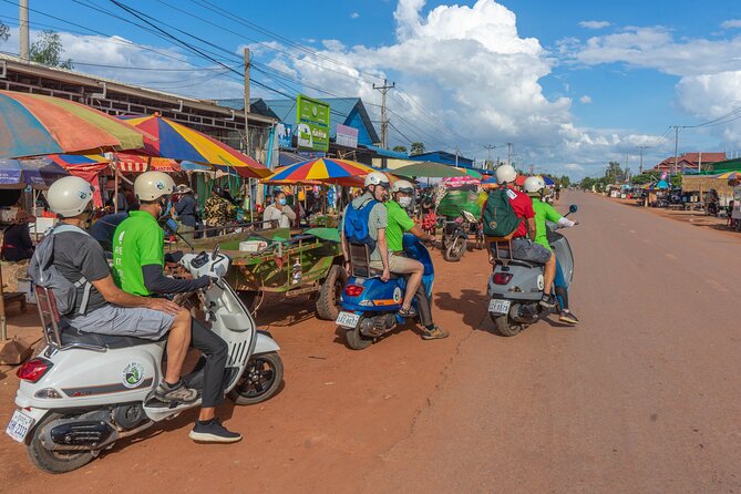 Siem Reap Countryside Sunset Vespa Tour / Tuk Tuk Available - Guide quality and the local angle