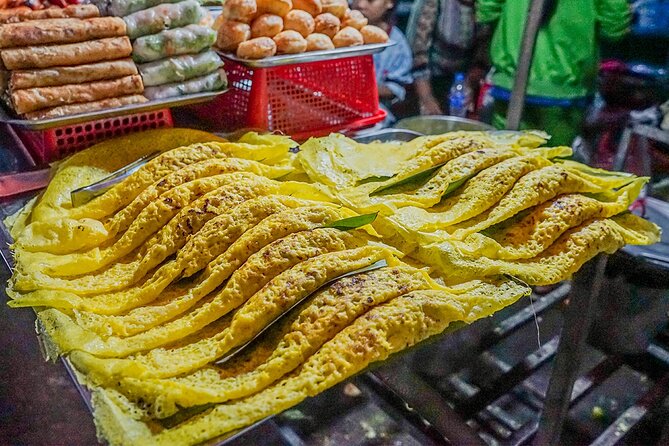 Siem Reap Evening Food Tour - Inclusive 5 stops Local Tastings - The final drink at Long’s Bar