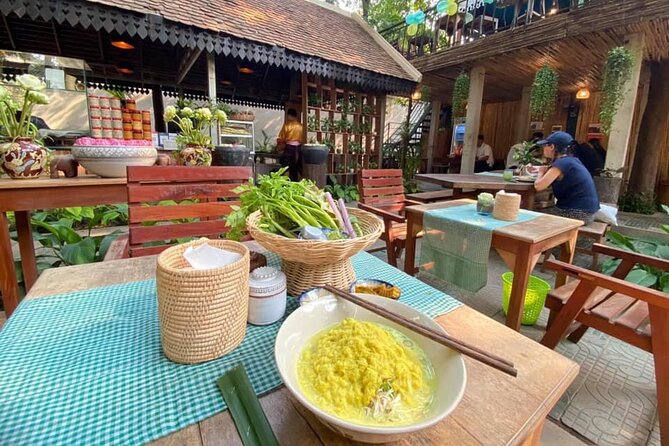 Siem Reap Evening Food Tour - Inclusive 5 stops Local Tastings - The guides shape the whole evening