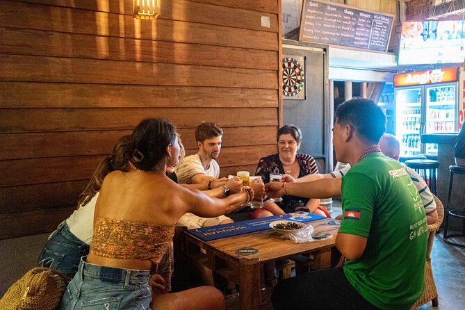 Siem Reap Evening Food Tour - Inclusive 5 stops Local Tastings - 5:00 pm, lort cha and the first taste of Khmer street food