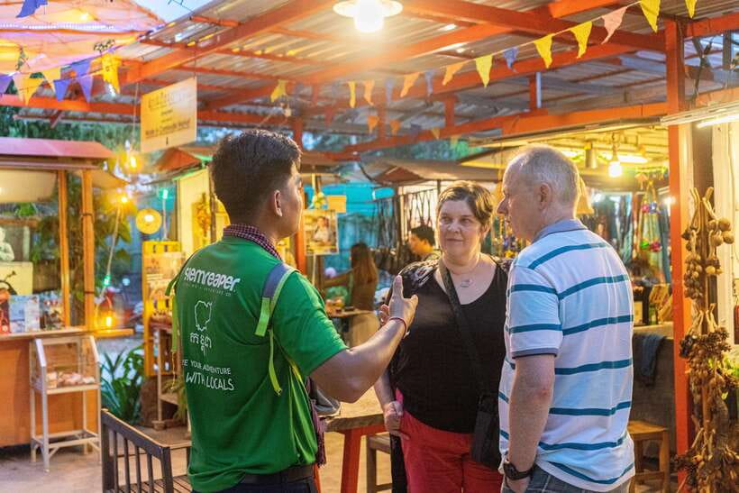 Siem Reap: Evening Food Tour with 10 Local Tastings - Street 60 after dark: the adventurous part