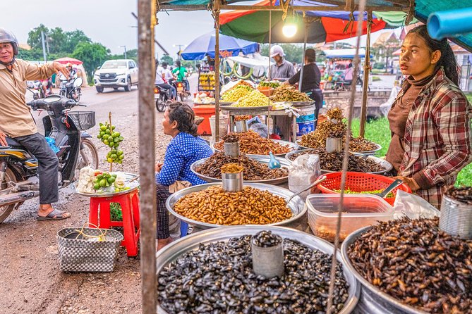 Siem Reap Evening Foodie Vespa Tour / Tuk Tuk Available - Who Will Enjoy This Siem Reap Night Tour