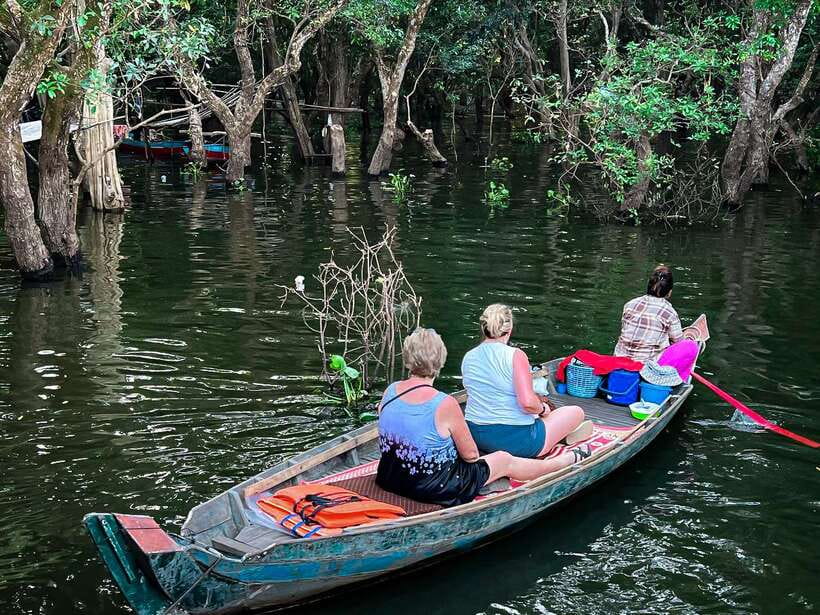Siem Reap Floating Village Kampong Phluk Sunset with Boat - The optional canoe through the flooded forest