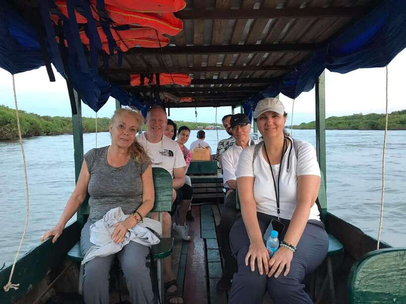 Siem Reap Floating Village Tour, Kompong Phluk Tour - The school and Wat Kampong Phluk