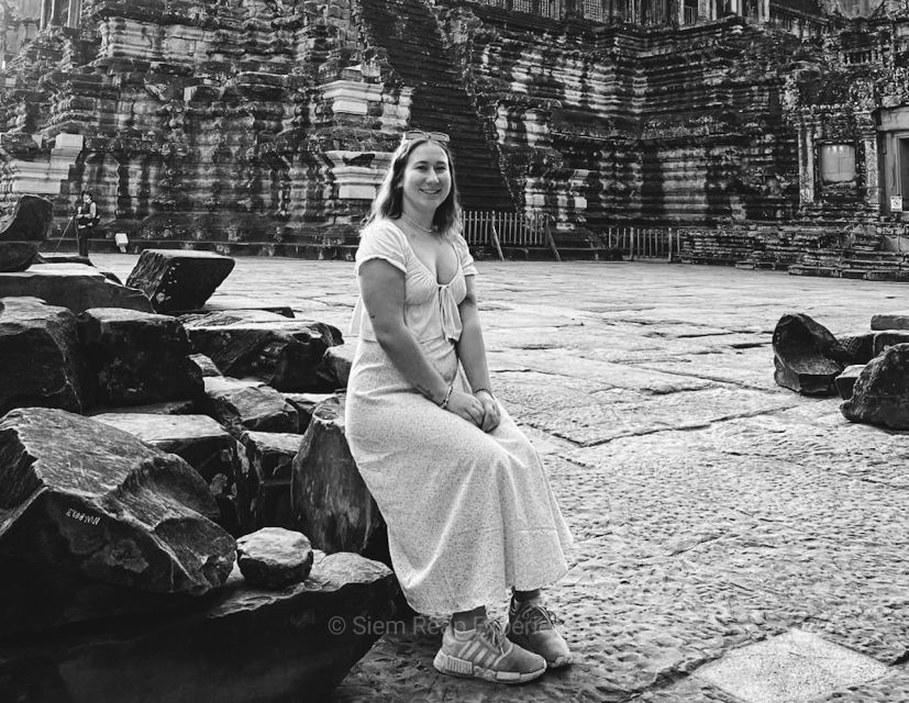 Siem Reap: Full-Day Angkor Wat Guided Tour with Sunset - Phnom Bakheng sunset: the day’s final climb