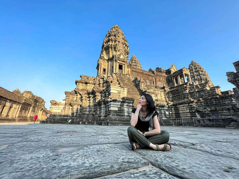 Siem Reap: Full Day Angkor Wat Temple Experience with Sunset - Angkor Wat in the afternoon light